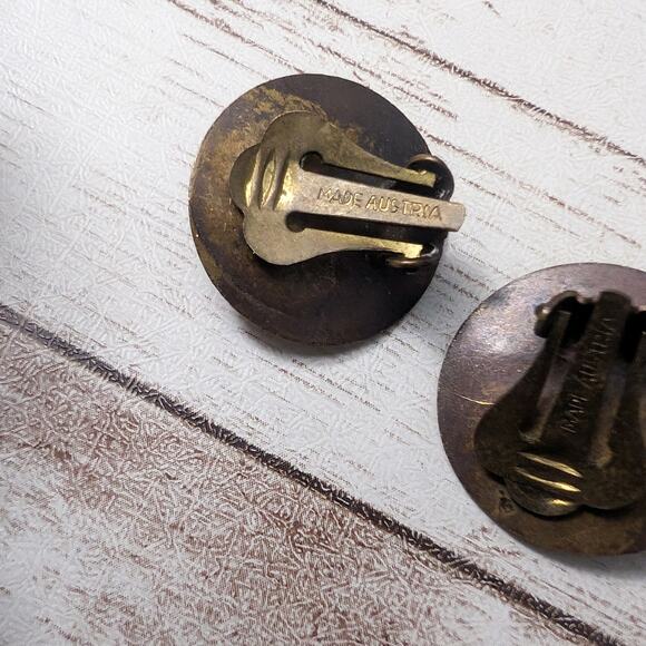 Vintage Clip On Earrings Metal Circle with Iridescent Gems - Picture 7 of 10